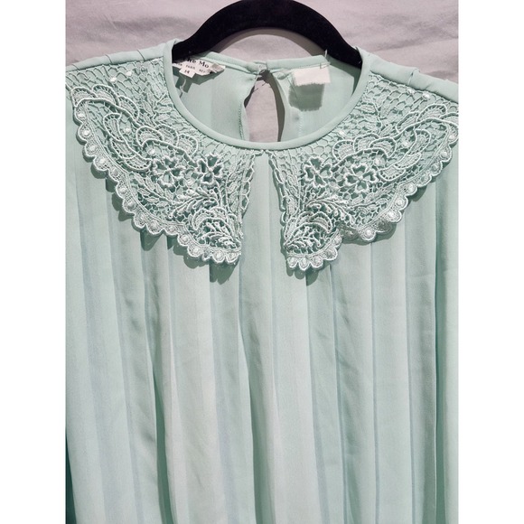Vintage 14P Mint Green Lace Collar Pleated Blouse Women Long Sleeve Pearl Button - Picture 3 of 6